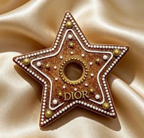 Dior gingerbread cookie star - gingerbread,