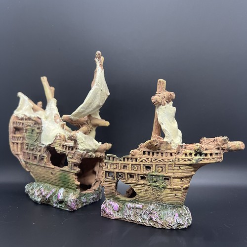 Large broken battleship - broken,
